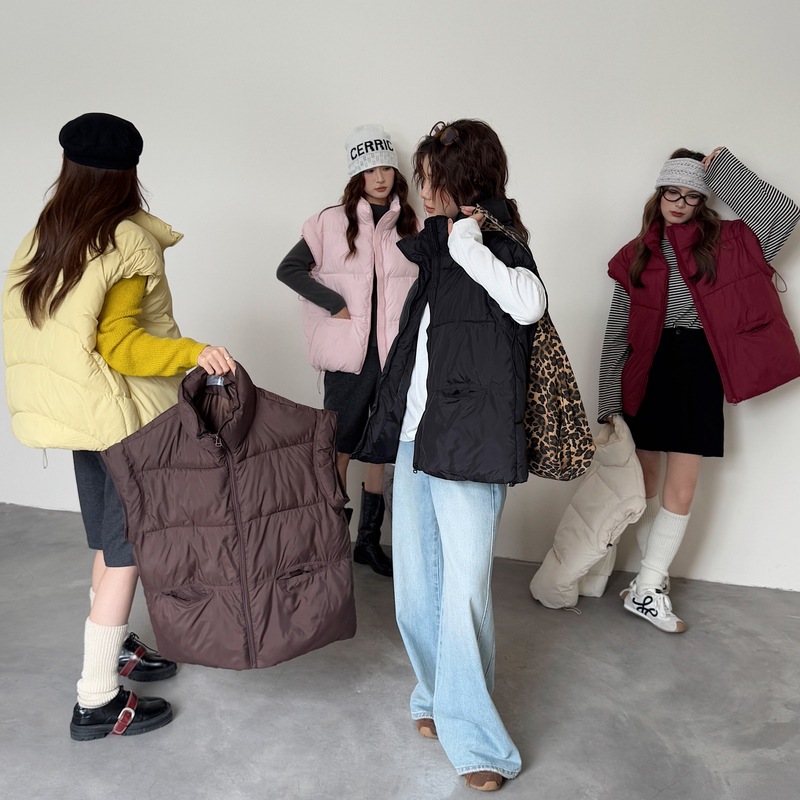 2025 otoño y invierno nuevos productos de algodón de cuello vertical chaleco de mujer corto color caramelo de mujer chaleco de algodón coreano sin mangas hombros de algodón image 4