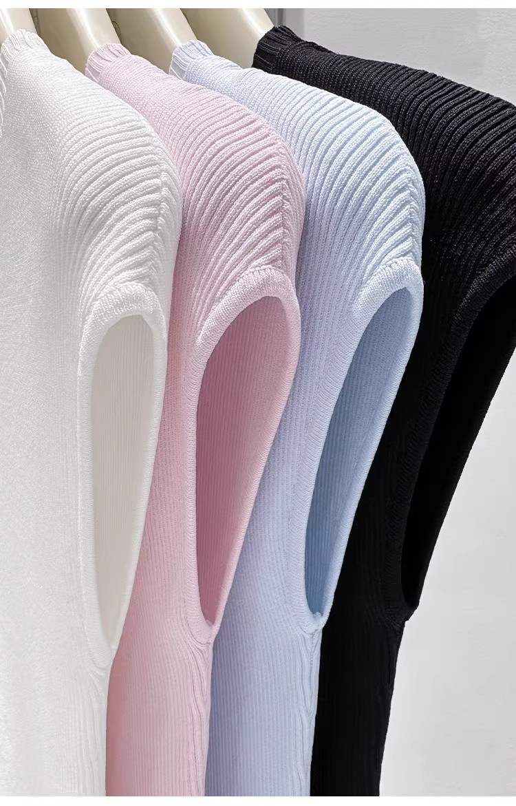 Women's Slim-Fit Short Sleeve Top Ice Silk Cropped Tee Soft Stretchy Casual Shirt for Summer with Flutter Sleeves_ecoleips.com