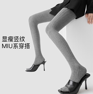 ƽ�yֱ�Ǹ���ɫ���c���ѝ�mŮ���ĺ�ɫ�ߏ�녶���MIUϵ�L�Bѝ�m