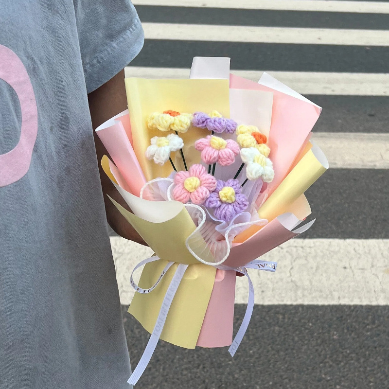 Regalos del día de San Valentín ganchido a mano flor de imitación puff lana ganchido ramo caja de regalo de enfermería para enviar al personal de novia