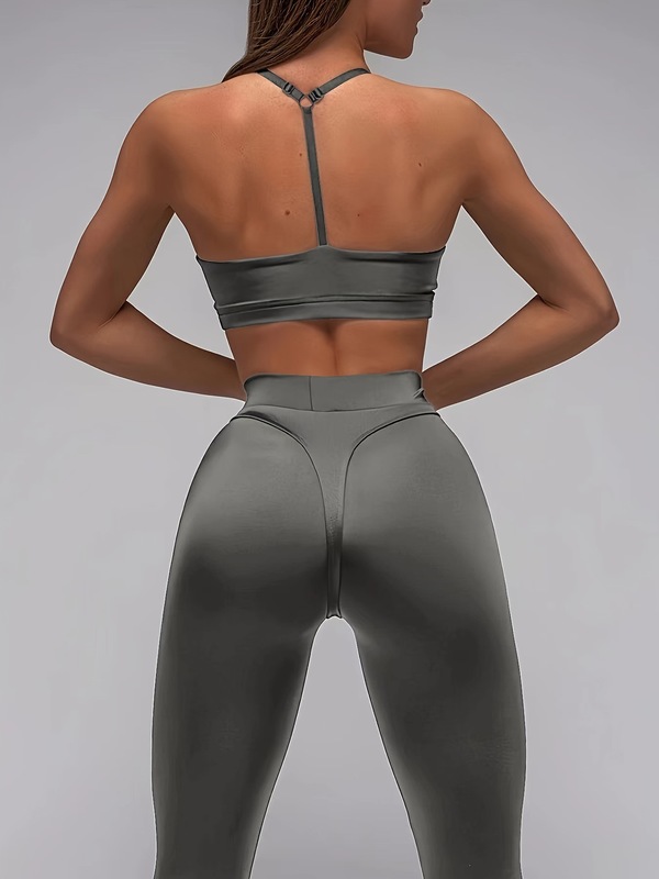 女性のスポーツヨガトライアングルタイトパンツハイウエストとヒップ|undefined