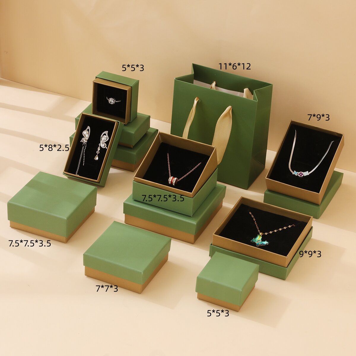 Verde dorado sin letras; 5 * 8 * 2.5