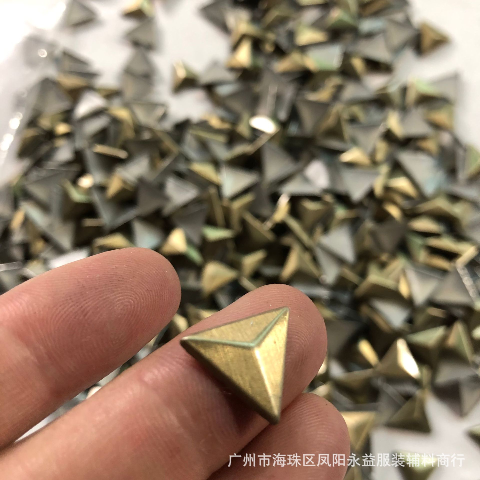 烫片材料三角形时装材料包金箱包配件烫图烫画烫钻材料进口铝烫片