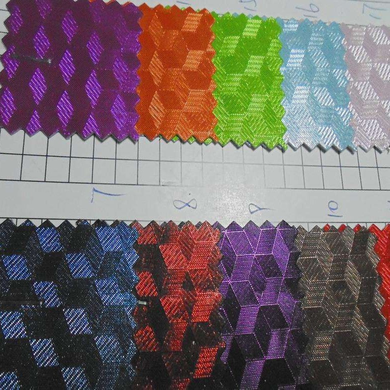 珠光亮面光胶镜面PVC革皮带箱包鞋材软包人造革