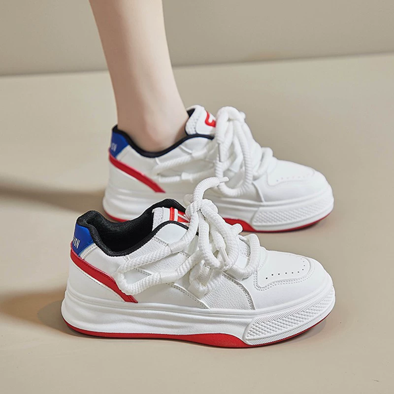 Белые женские туфли 2025 осень новые корейский стиль студенческие универсальные повседневные туфли женские балетки ins спортивные кроссовки 8902