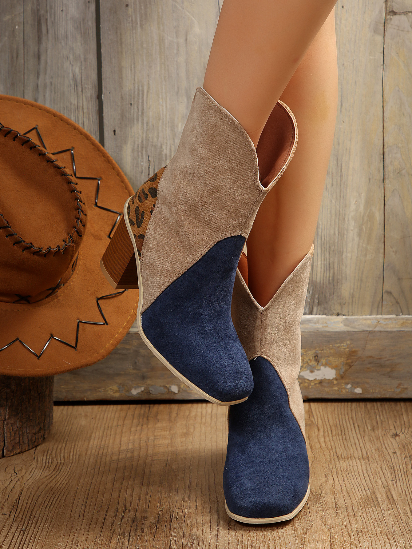 Women's Shoes color matching thick heel large size sleeve V neck short boots women's Martin boots_voghion.com