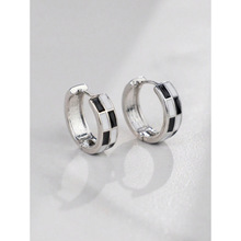 V 73097 Chessboard retro hoop earrings �ڰ����̸񸴹Ŷ���