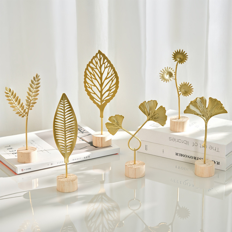 北欧スタイルのライト高級金属工芸品クリエイティブホームリビングルーム玄関ホールワインキャビネット装飾鉄イチョウの葉の装飾品|undefined