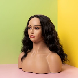 模特;假发护理用品;其他美妆工具