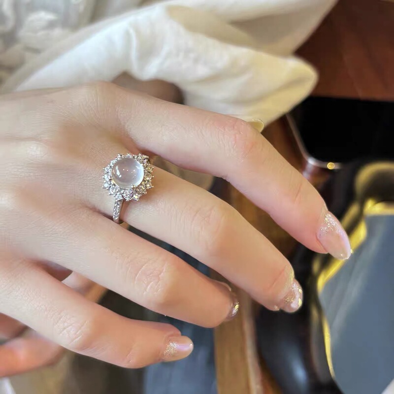 New Chinese Style White Chalcedony Egg Face Ring Women's Niche Design Sense Light Luxury High Sense Finger Ring Adjustable Tide Ring