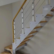阁楼别墅 钢木楼梯实木踏板钢木扶手 玻璃护栏立柱踏步楼梯