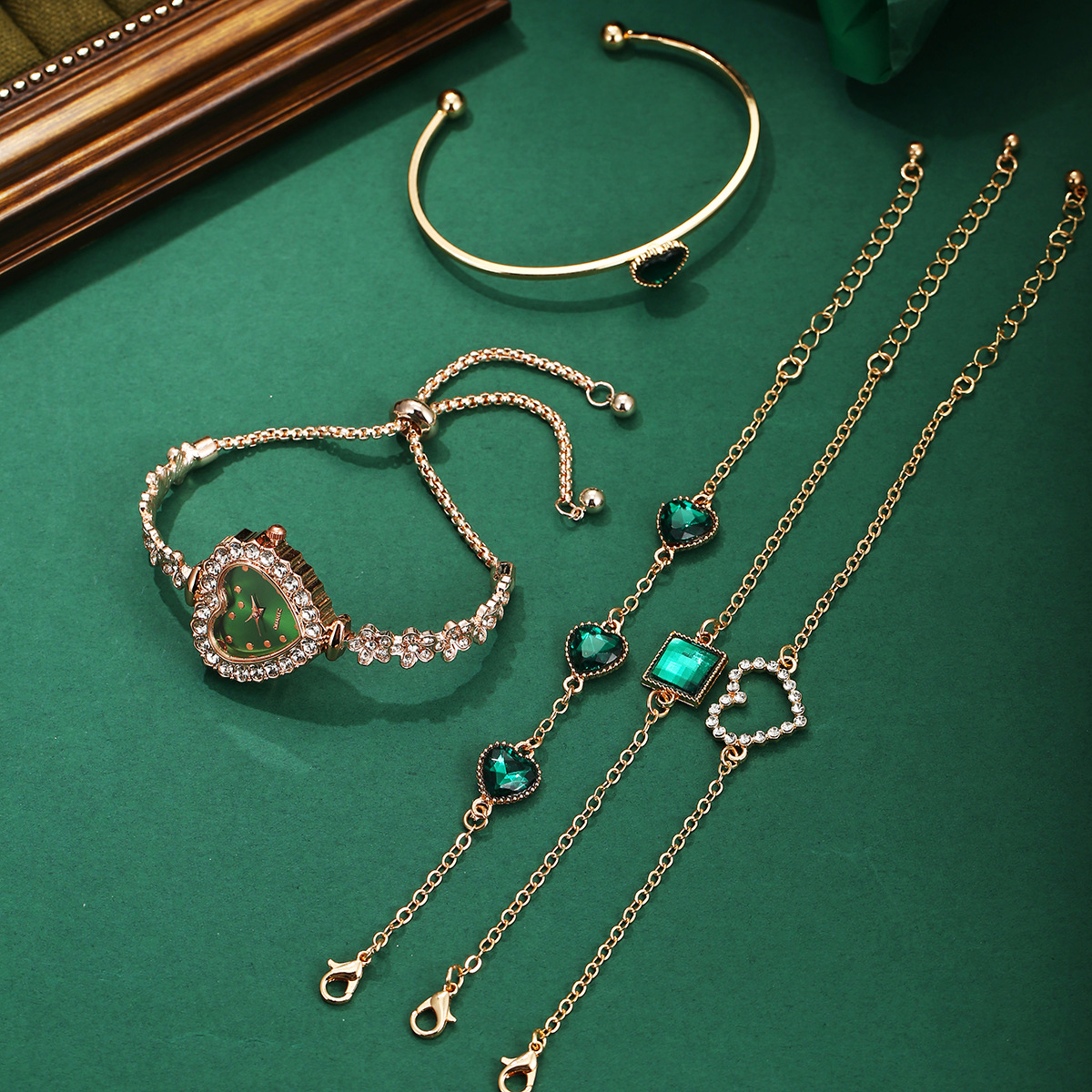 4¼þÌװ®ÐÄÊÖÁ´Ì×װ£¨ÂÌɫ£© (3).JPG