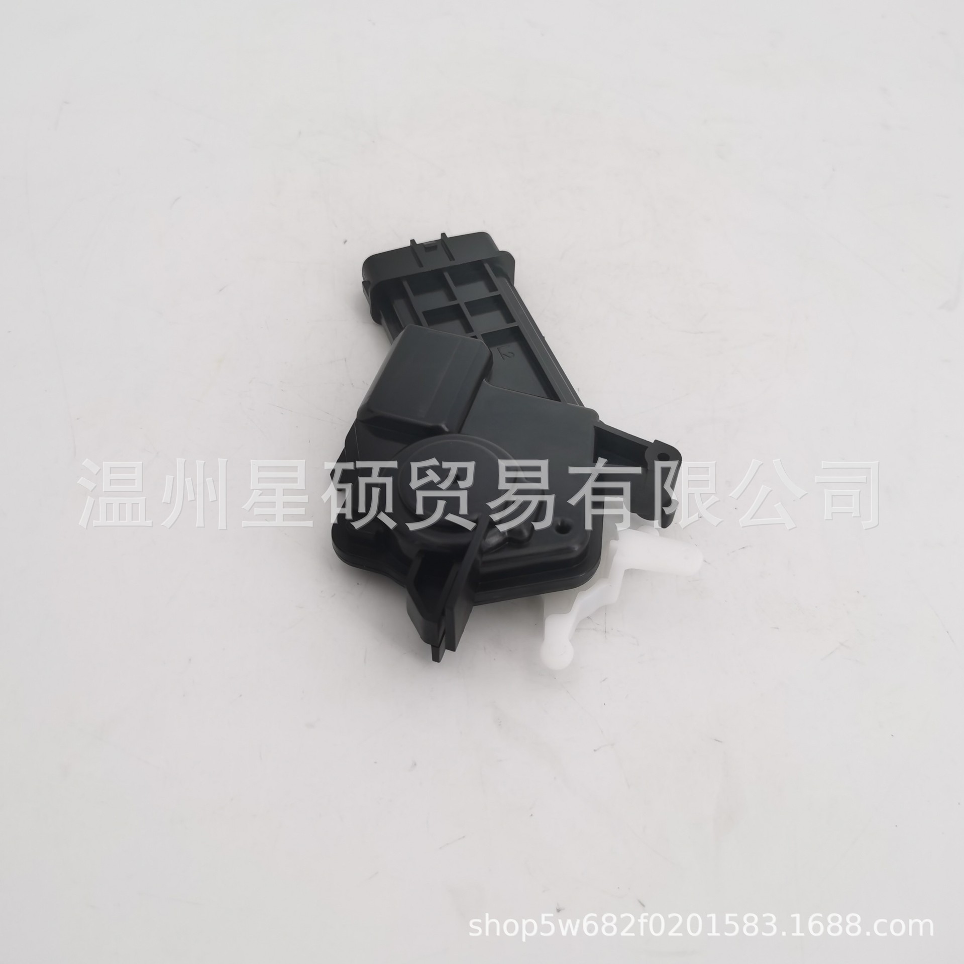 81310-2G000 applicable to Kia Optima door lock actuator lock device