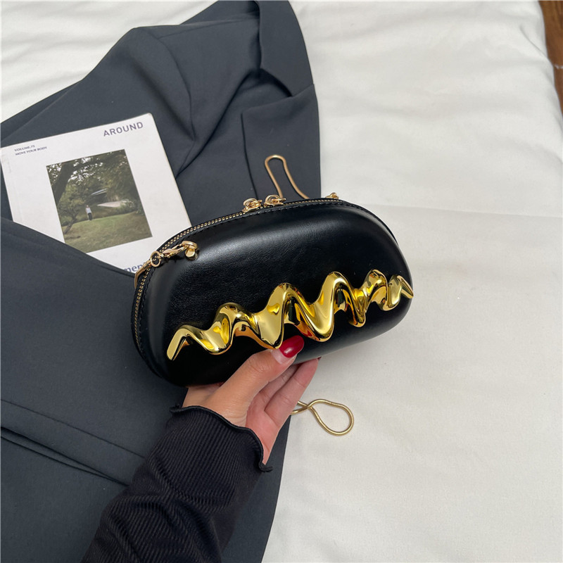 Bolso de mano de moda europea y americana personalidad para mujeres 2025 nueva cadena de moda bolso de cena bolso de hombro bolso de caja diagonal