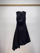 2024年夏季新款女装韩版修身显瘦不规则黑色显瘦连衣裙女40429036