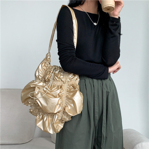 New Trendy Lace Cloud Bag Women's Premium Shoulder Bag Women's Niche Design Bright Soft PU Wide Brim Pleated Bag Women