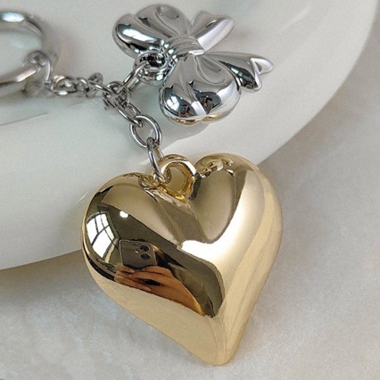 Alloy Material Heart Shape, Bow Knot Pattern Simple Style Style 1 Piece Simple Style Heart Shape Bow Knot Alloy Bag Pendant Keychain