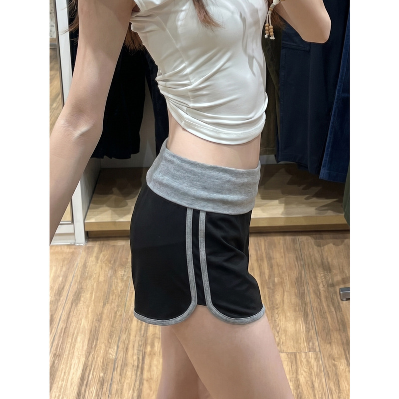 American-Style Black and Gray Sports Shorts for Women, Summer 2026 New Model, Slim Fit, Color-Blocking, Waist-Cinching, Gym Yoga Hip-Hugging Hot Pants