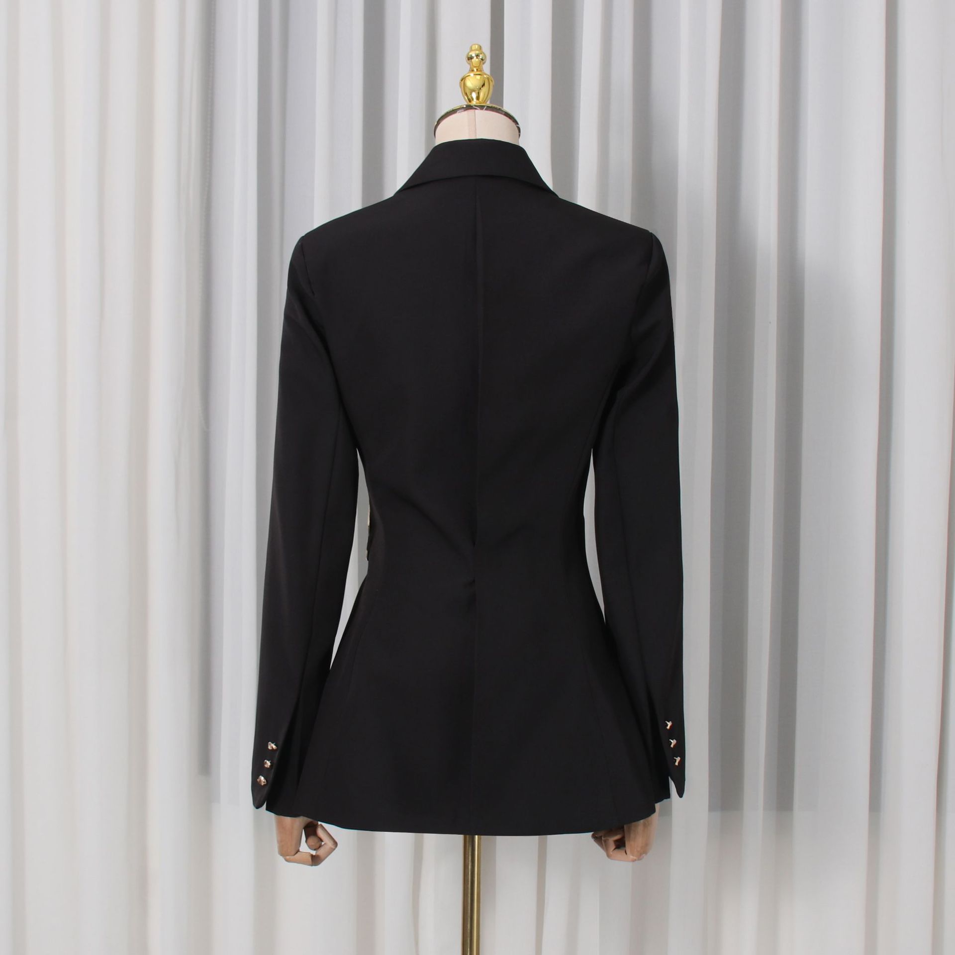 Giacca blazer elegante donna con dettagli incrociati_voghion.com