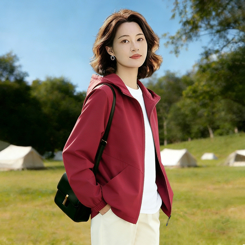 Spring and Autumn Thin Coat for Mothers, Short Windbreaker for Middle-Aged Women, Casual Hooded Jacket for Middle-Aged Mothers Spring and Autumn Thin Coat for Mothers, Short Windbreaker for Middle-Aged Women, Casual Hooded Jacket for Middle-Aged Mothers