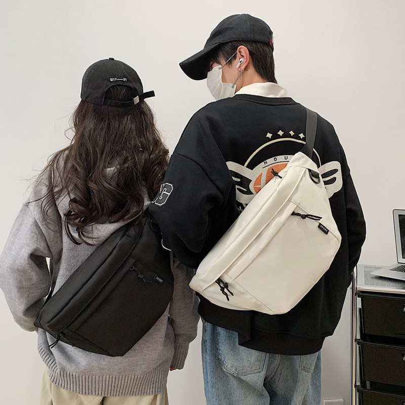 斜め掛けバッグ カジュアル 韓国風 大型バックパック シンプル 大容量 斜め掛けバッグ カップル 軽量 スポーツ カジュアル チェストバッグ|undefined