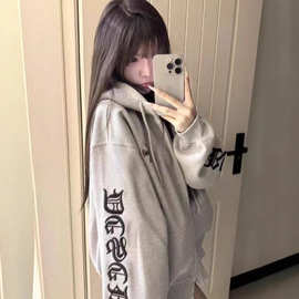 超爱这件!!!【字母印花】韩系学院风连帽卫衣女显瘦设计感开衫