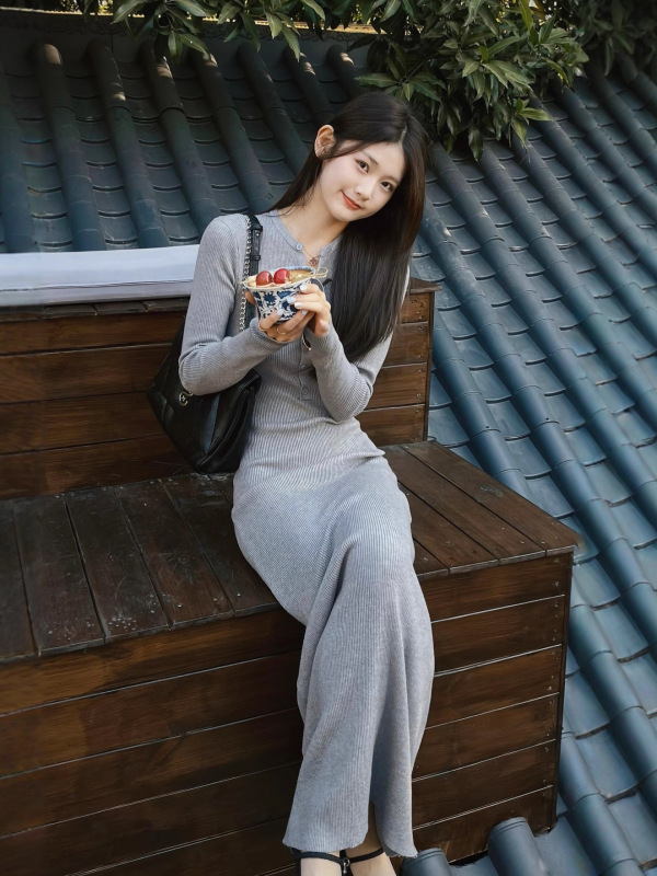 【现货】长袖针织连衣裙女秋季新款收腰显瘦内搭长裙修身长款裙子|undefined