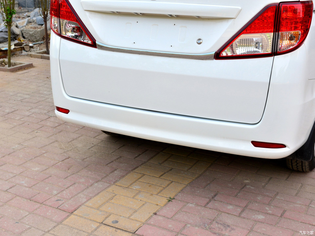 Suitable for new and old Changan Ono rear tail lamp assembly rear headlight cover reversing turn signal brake lamp housing combination lamp