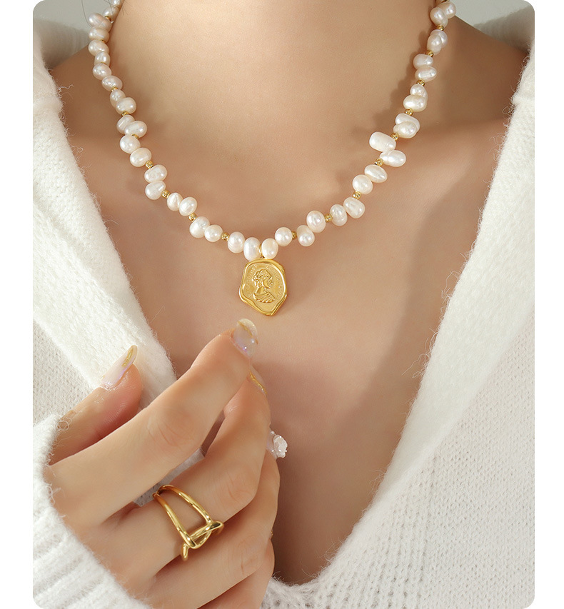 Retro Irregular Portrait Pearl Titanium Steel Plating Pendant Necklace 1 Piece