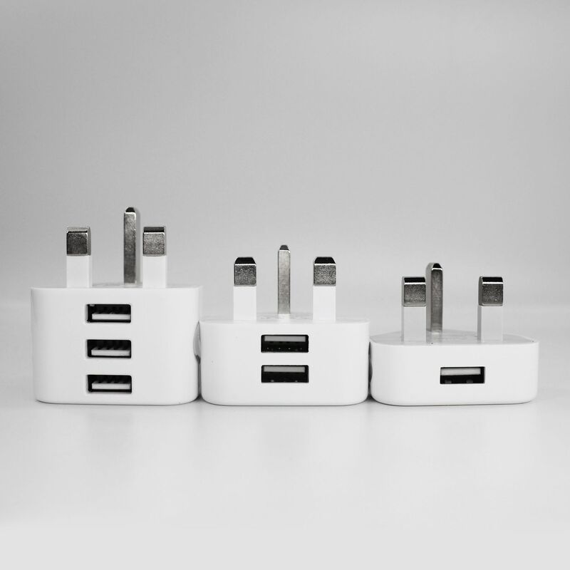 Hong Kong version 2A dual-port three-port British standard charger 2USB 3USB charger smart hand travel charger cross-border batch