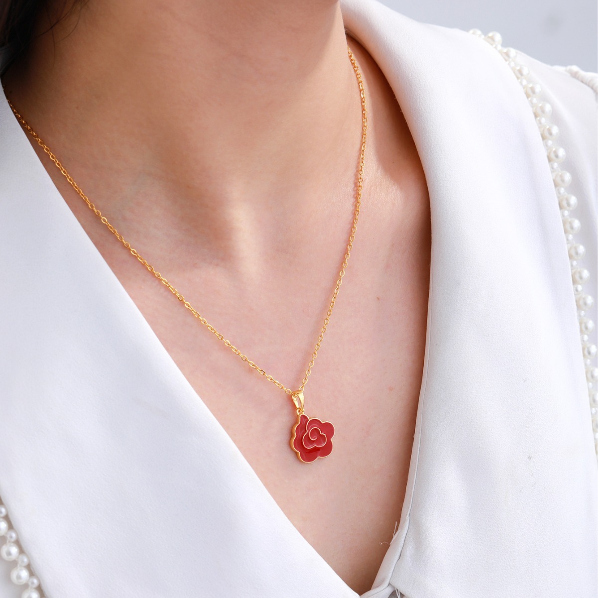 Xuping joyas esmalte color Xiangyun colgante de loto collar estilo de corte mujer retro joyas de aleación azul quemado al por mayor