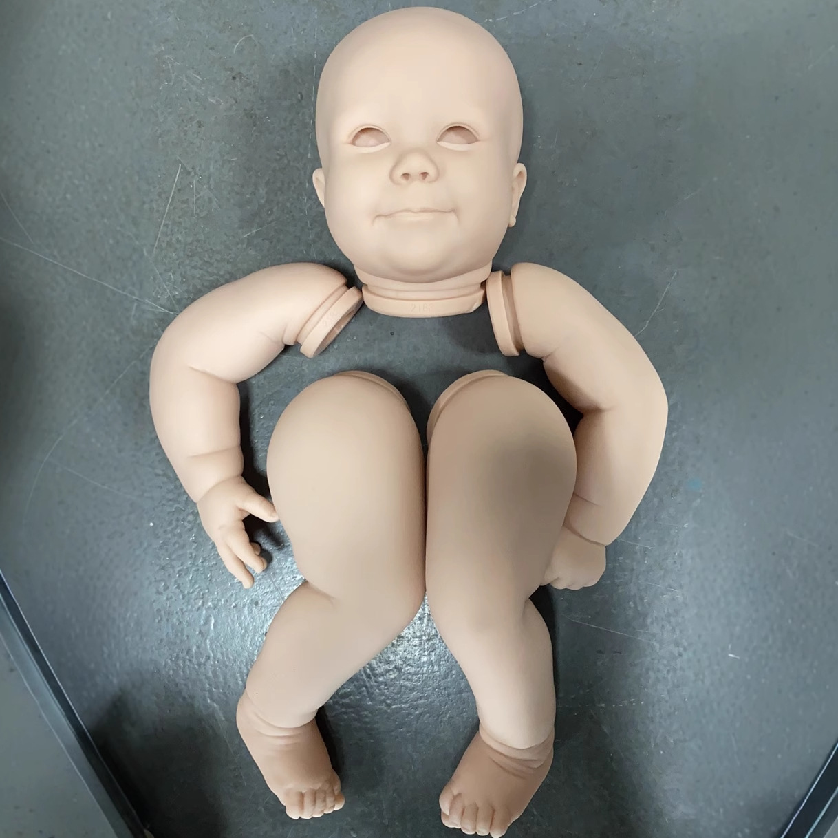 25 pulgadas Reborn Doll Kit junio Reborn Doll molde no es un suministro transfronterizo de productos terminados