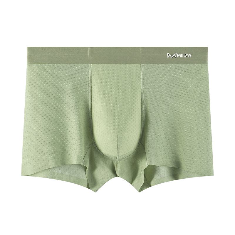 Verano transpirable y cómodo antibacteriano delgado hielo hombre calzoncillos de cintura media hombres jóvenes cuatro esquinas al por mayor spot