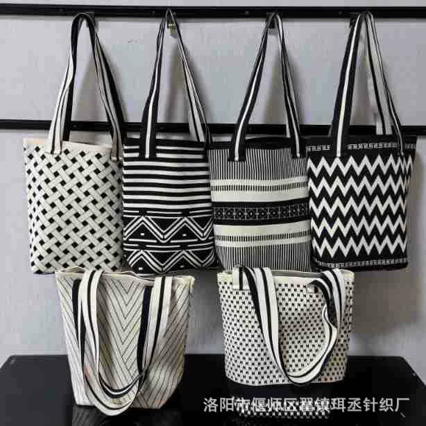 Новая женская сумка, вязаная сумка через плечо с геометрическим узором, универсальная и модная сумка через плечо для выхода, женская сумка большой вместимости.