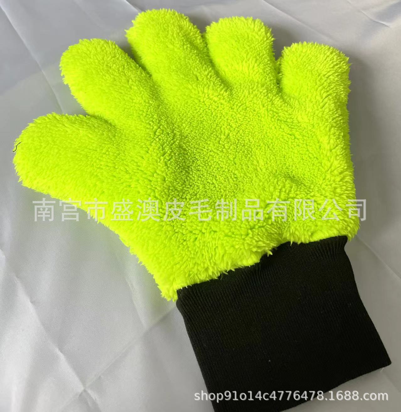 Car Wash Gloves Made of Chenille Coral Fleece, Thickened Bear Paw Double-Sided Cleaning Tool That Won'T Damage the Paint, Double-Sided Gloves