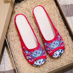 Slippers Round-toed Embroidered Cloth Shoes Flat Soft-soled Canvas Slippers Female Ethnic Style Blue and White Porcelain