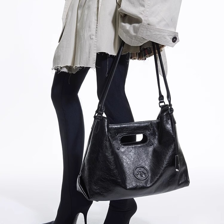 Gle's New Soft Carry Tote Bag, Large-Capacity Commuter Leather Handbag, Soft Shoulder Bag