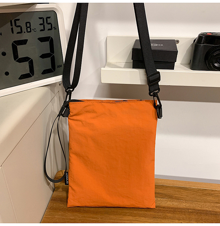 The 2025 summer new stylish, simple and individual small square bag is a trendy and casual single-shoulder crossbody bag for women undefined
