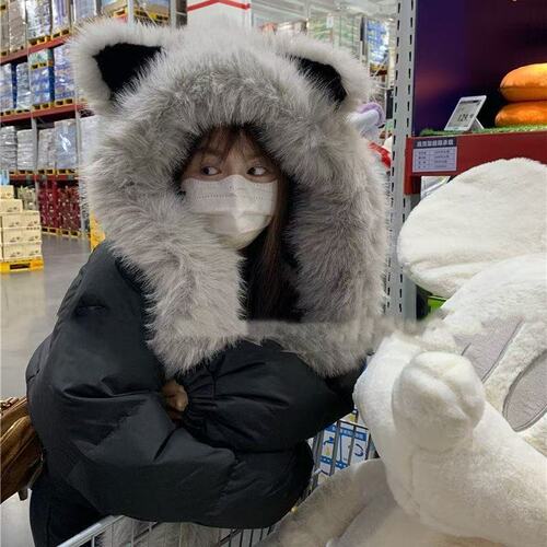 Thickened plush fox-ear hat and scarf combo—perfect for autumn and winter, providing warmth and protection against the cold; a Lei Feng-style hat that also protects your neck and makes your face appear smaller.