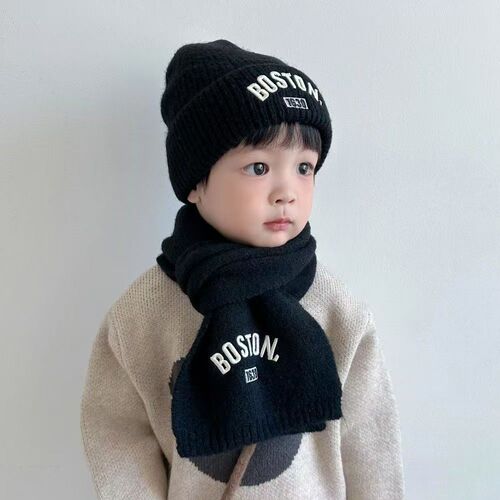 Children's hat and scarf set, autumn and winter style, stylish embroidered letter warm windproof scarf, Korean baby hat