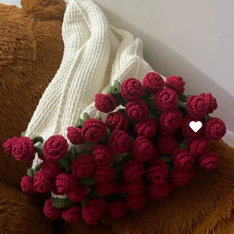 Плетеный пуховик, набор материалов, клубок пряжи, handmade, розы, букет, цветочный
