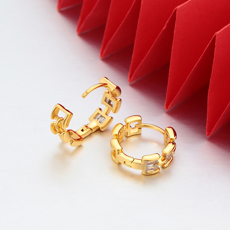 Pendientes de aro Xuping de diseño hueco con estilo de moda y personalidad, imitación de oro, con gemas artificiales, accesorios de oreja sencillos de lujo ligero