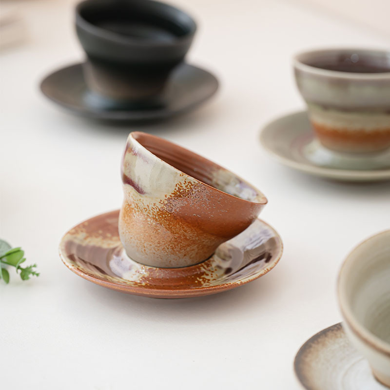 Personalidad original de tazas de cerámica para parejas de tazas de agua tazas de café italianas tazas de platos set de oficina sofisticado estilo europeo