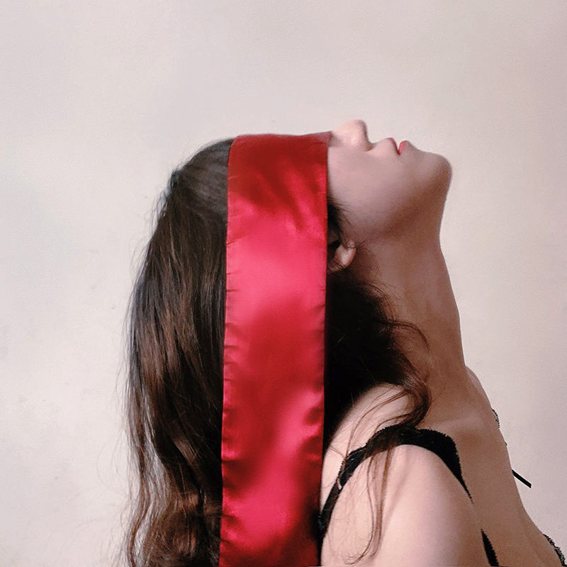 Hide and seek!The contrasting double -sided black red eye mask…