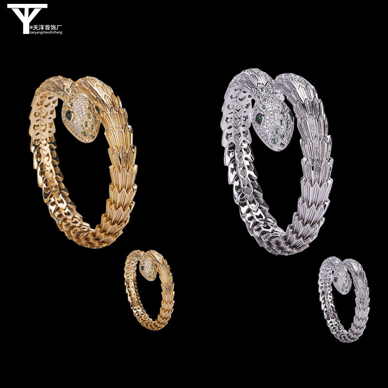 Exaggerated and Domineering Gold-Plated Zircon Snake-Shaped Bracelet, Bare Spring Snake Scale Women's Jewelry, Fashionable and Personalized Snake Ring Wholesale