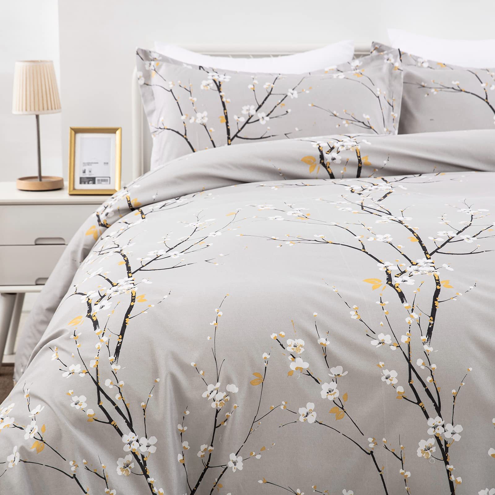 Queen Light Gray-03.jpg