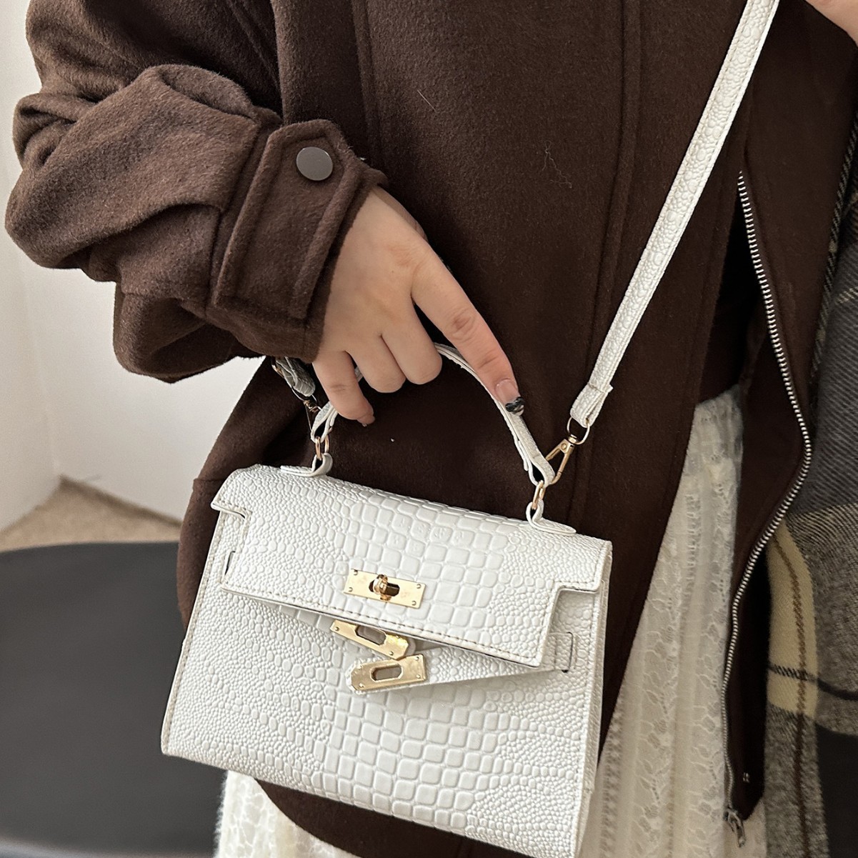 Bolso de mano blanco 2025, nuevo bolso de moda de otoño y invierno, bolso de tela, bolso de mochila, bolso de cocodrilo, bolso de Kelly