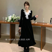 秀熙熙2025冬新款白标韩版气质百搭丝绒拼蕾丝连衣裙长裙女88466