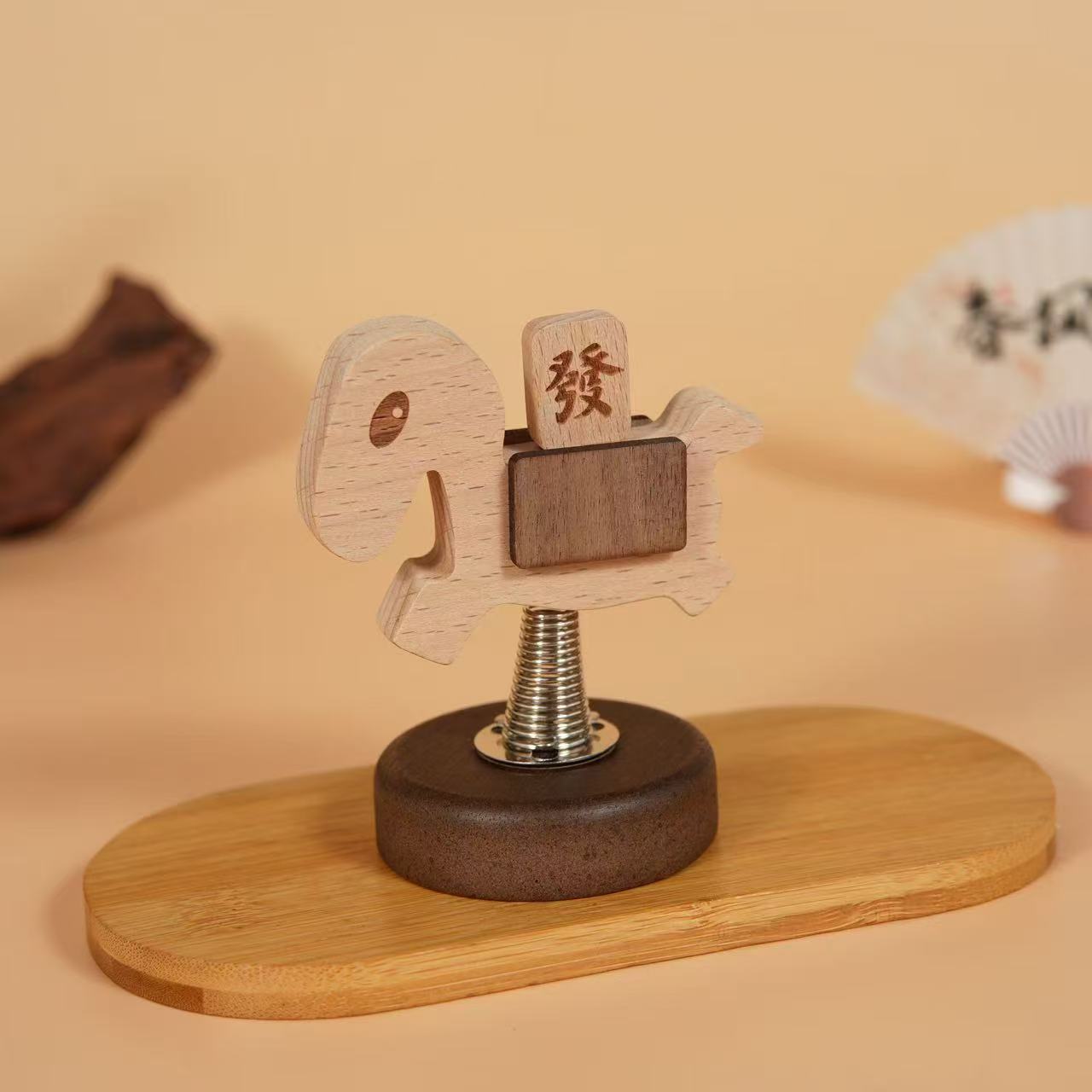 Baigu lavado de cara (hazte rico de inmediato) Accesorios para automóviles de madera maciza, adornos de mesa, regalos a mano, artesanías de madera de pony