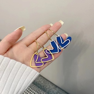 �ǹ�ɫ���͹Ÿ��L����ɐ�ײɫ���Ķ��Ů����ͯȤ��ɫϵ�r�ж��h